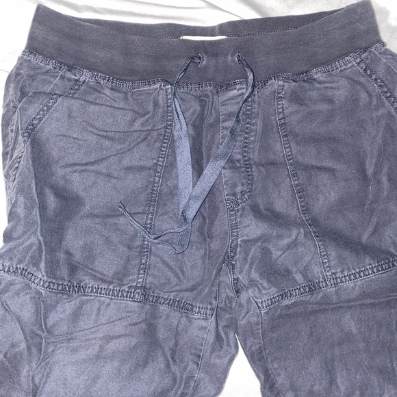 Aritzia TNA Dark Grey Joggers - Picture 1 of 6